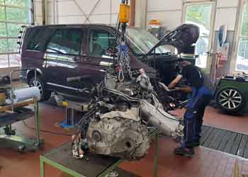 Vorbereitungen für den Motoreinbau