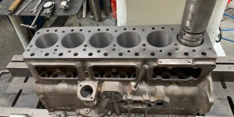 Austin Healey 3000 - Zylinderblock bohren