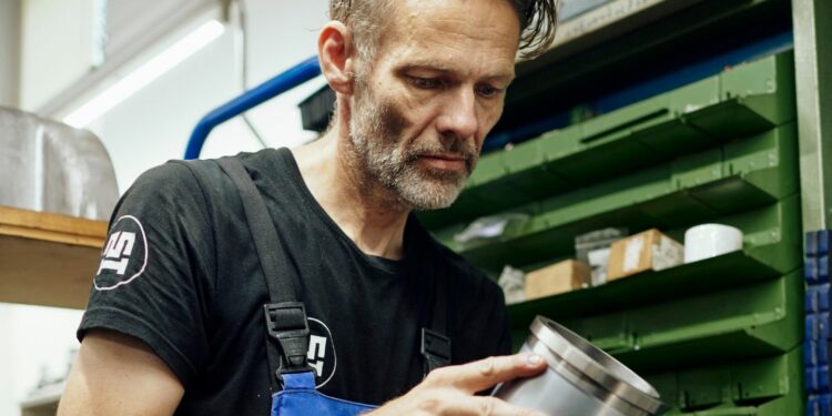 Motoren Henze Instandsetzungsarbeiten