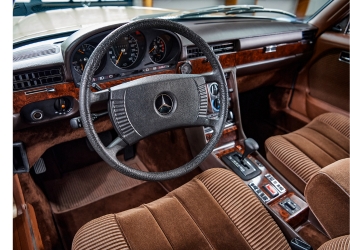 Mercedes 450 SEL 6.9 Innenausstattung