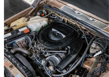 V8-Motor M 100 E 69